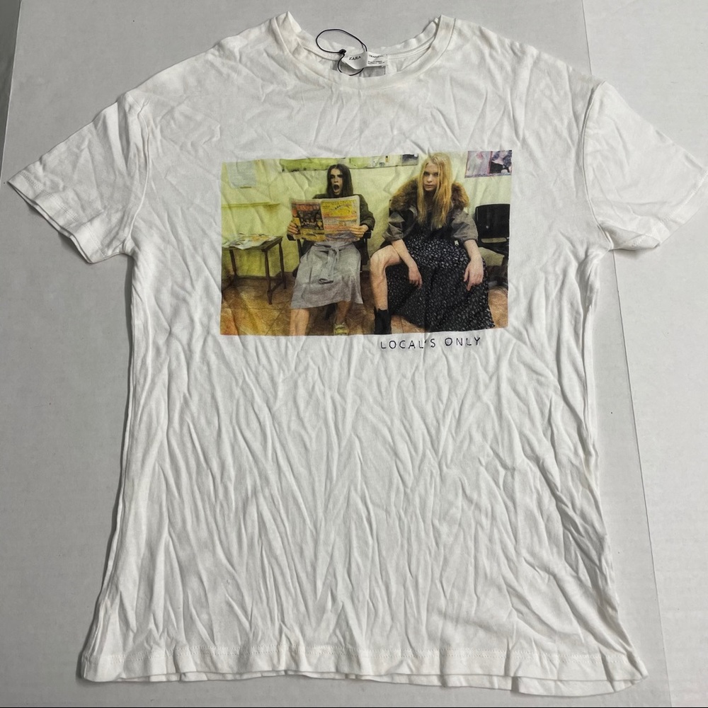 Zara trafaluc graphic t-shirt short sleeve small
